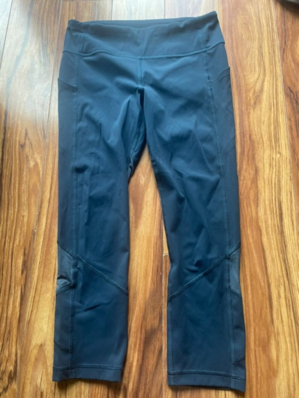Lululemon Women's High Rise Line Activewear Capri Leggings, Royal Blue, Size 6
